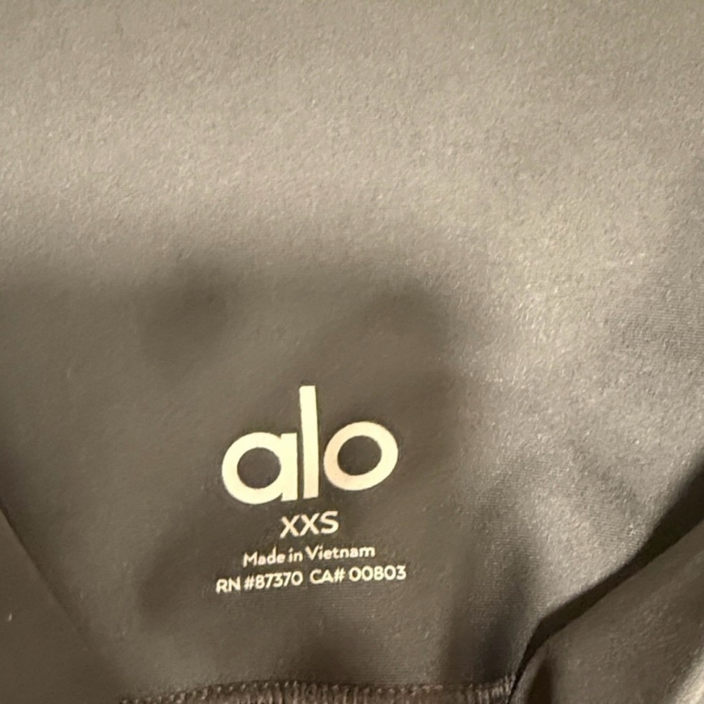 ALO Yoga High-Waist Airlift Leggings - Picture 2 of 2